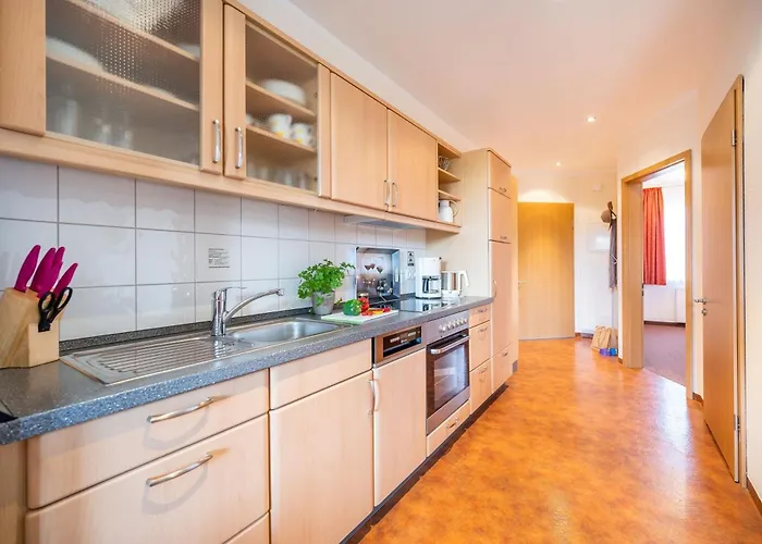 Margaretha, App 17 *